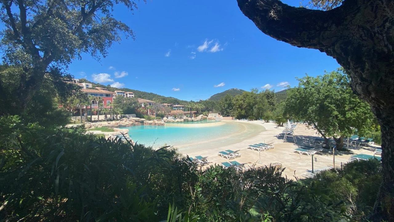 Charmant Appartement Village Restanques De Saint Tropez Grimaud Bagian luar foto