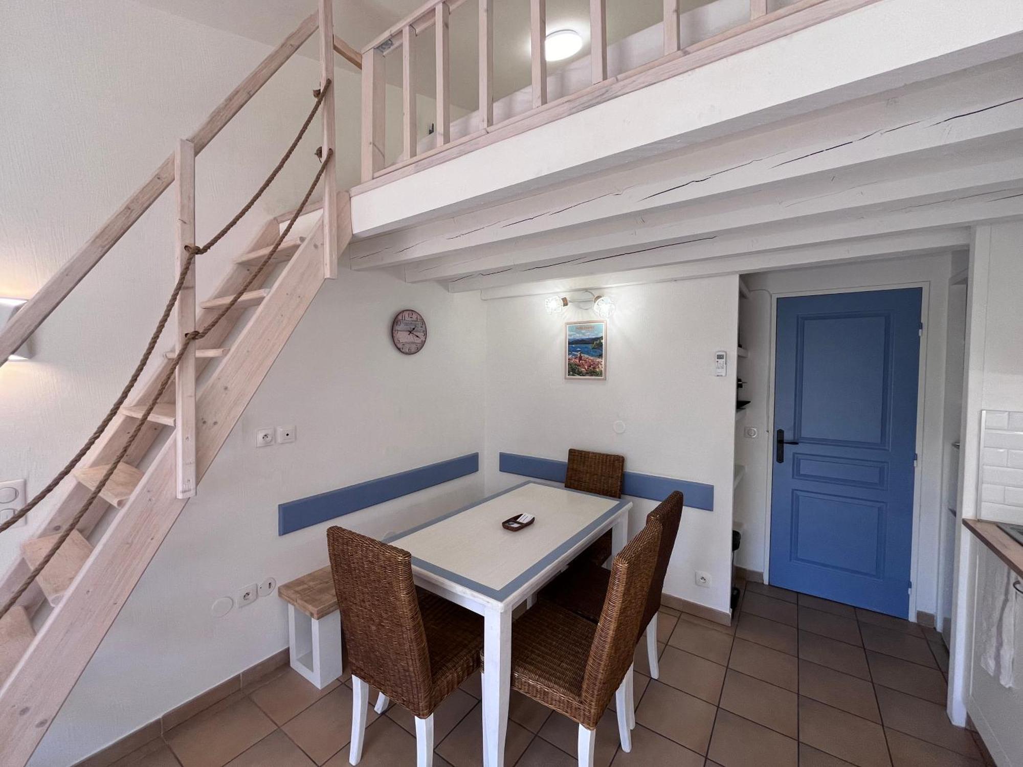 Charmant Appartement Village Restanques De Saint Tropez Grimaud Bagian luar foto